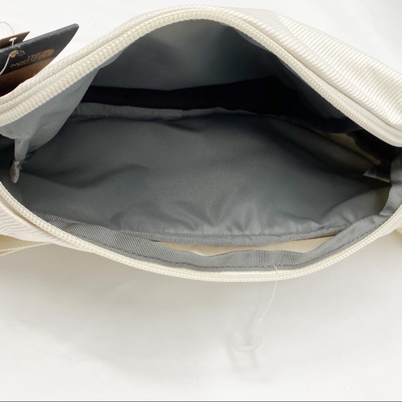 The North Face Lumbar Fanny Pack - Picture 9 of 10